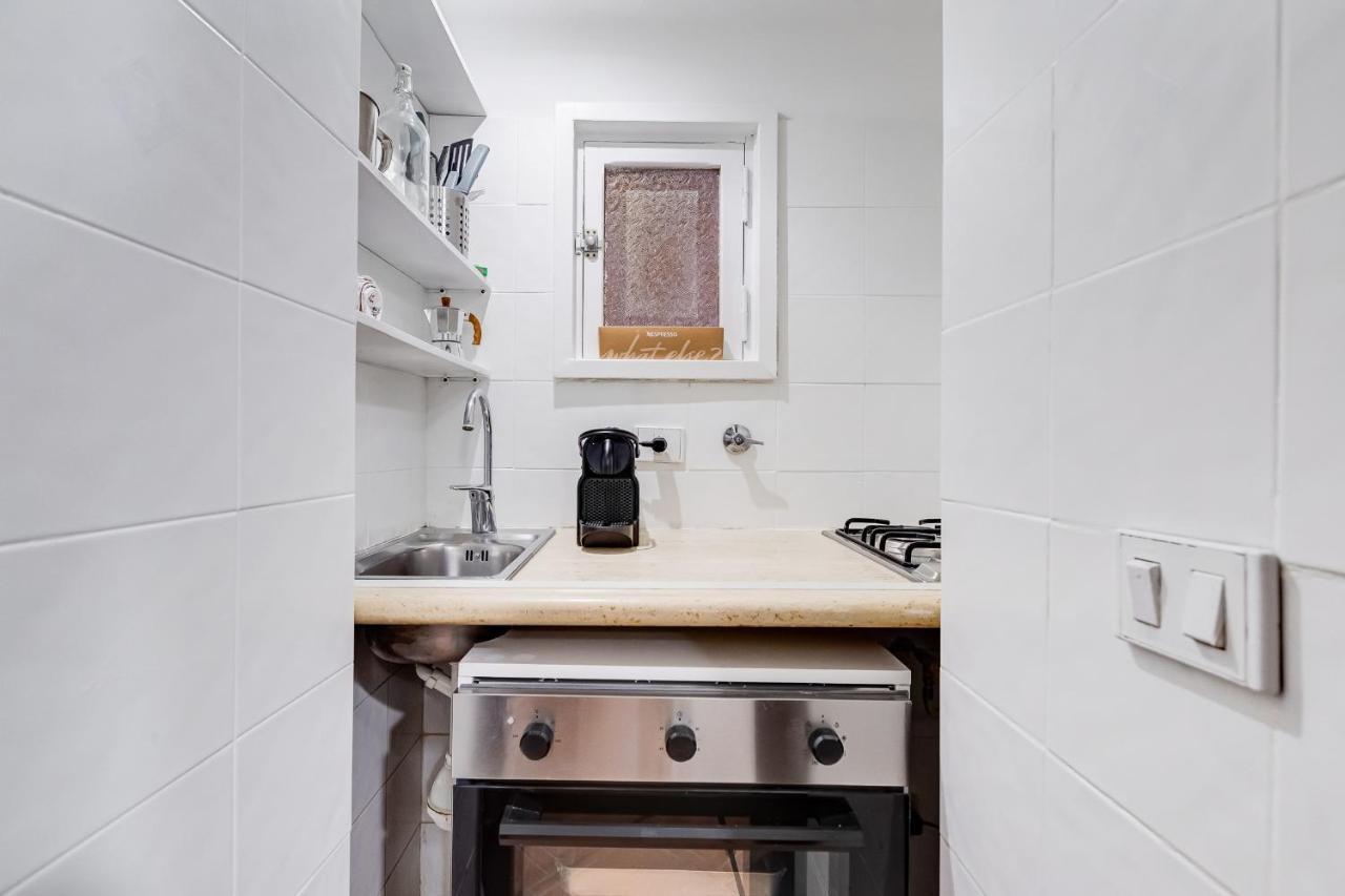 Apartment Giulio Cesare Deluxe - Spanish Step Romedreamhome Rome